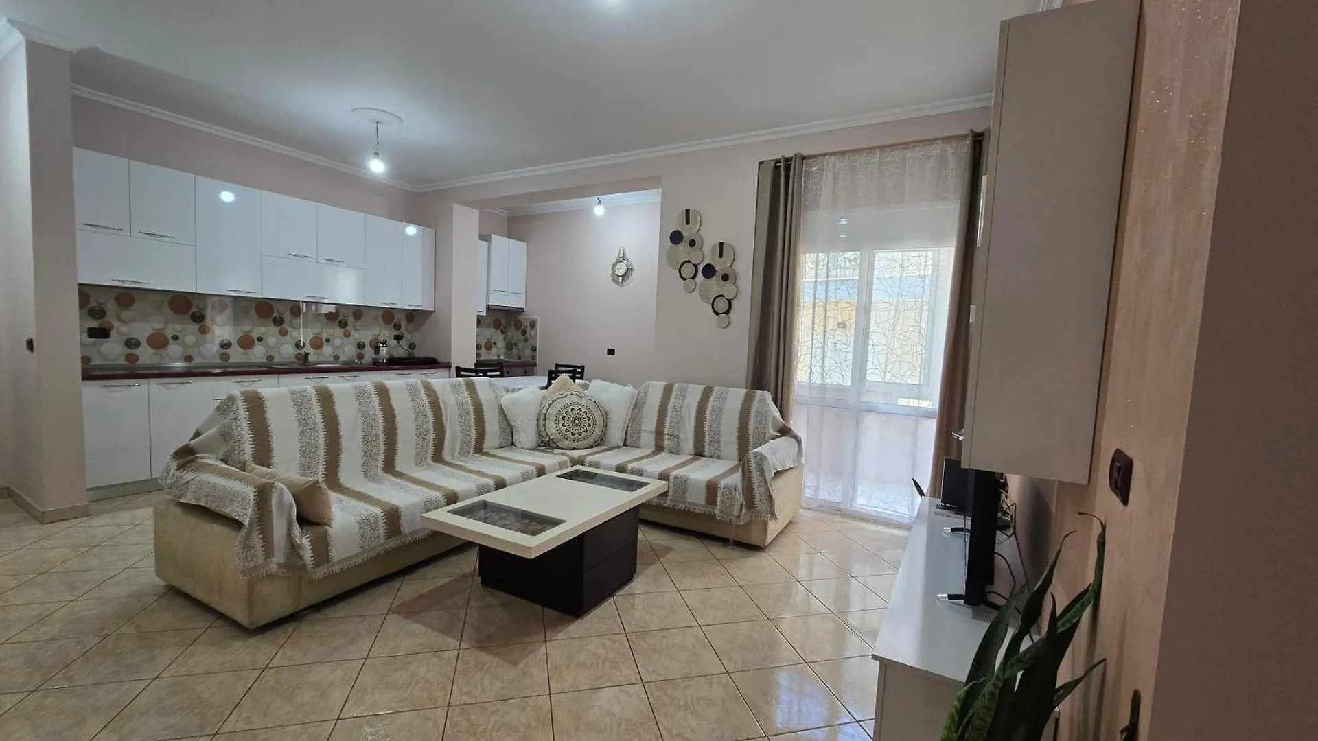 Eden Seaside 2 Bedroom Apartment Vlorë